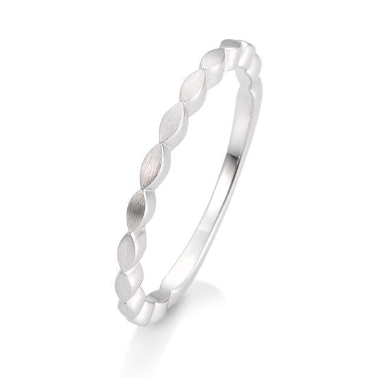 [44015410-34-0-0] Fantasy Ring